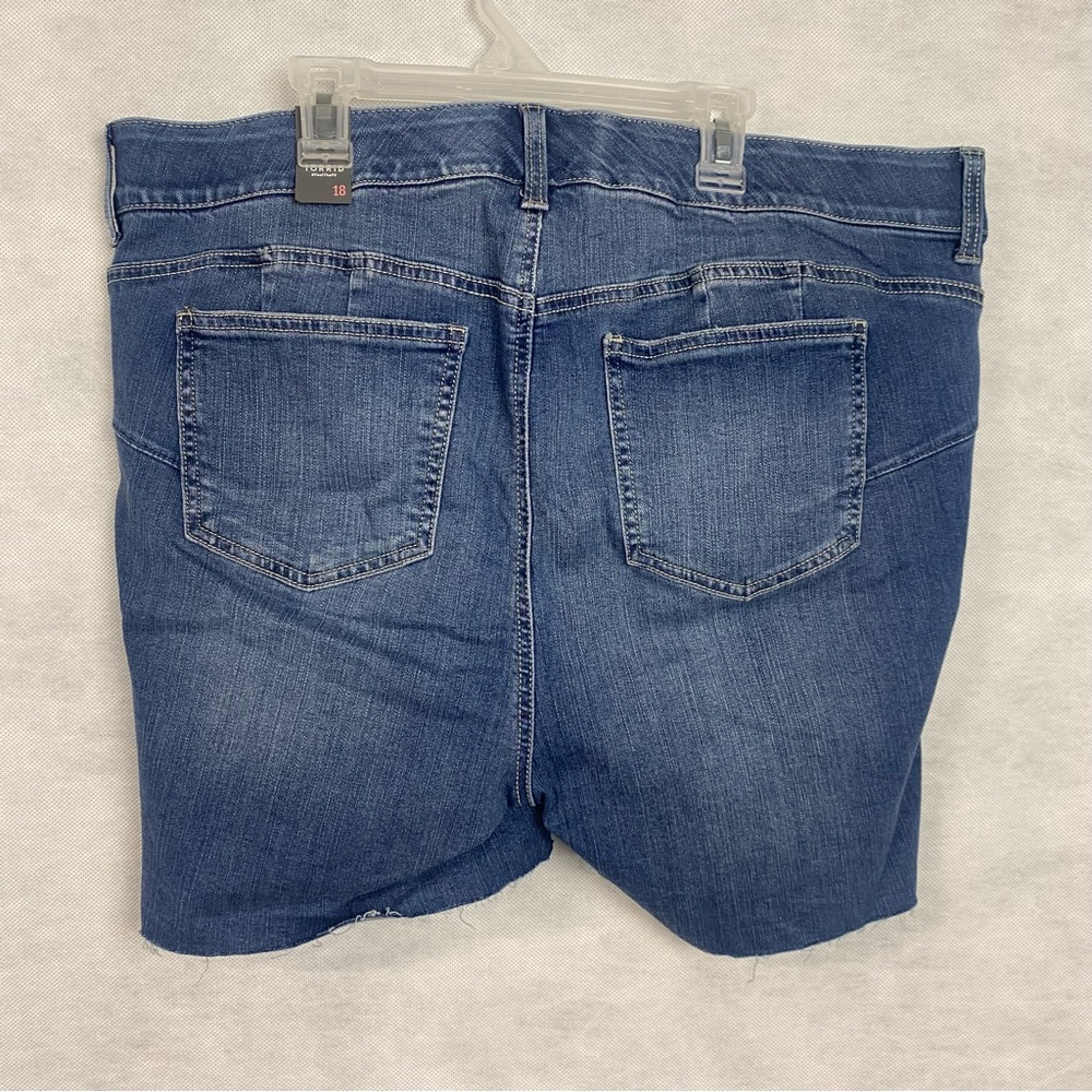 Torrid 5" Bombshell Premium Stretch High Rise Sho… - image 2